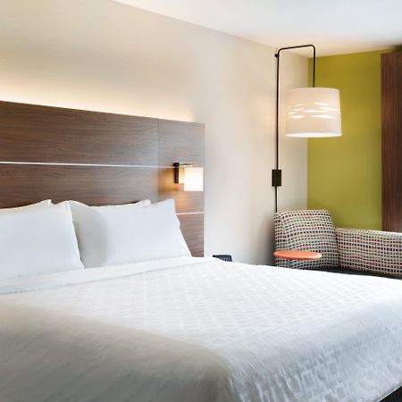 Holiday Inn Express & Suites - Middletown By Ihg Bagian luar foto